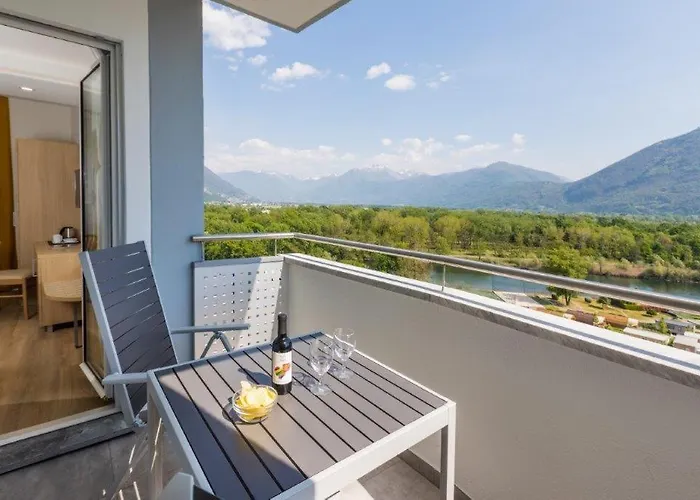 Campofelice Village مكان تخييم 5*